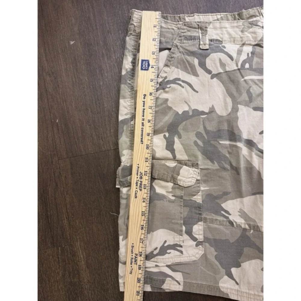 Wrangler Camo Cargo Shorts Mens 42 Relaxed Fit Loose Utility Outdoors Green Army